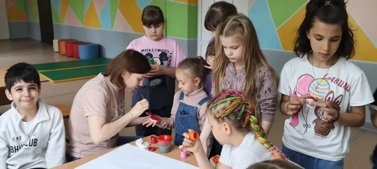 В стенах МОУ "СОШ №64" города Саратова состоялось торжественное открытие летнего пришко...