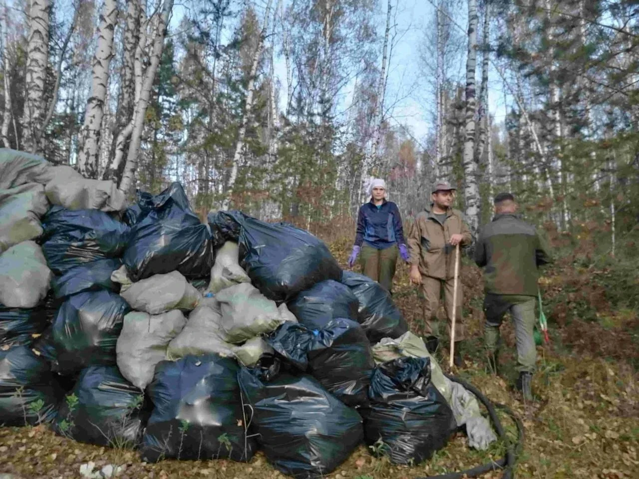 На Магнитских разломах в Таганае убрали свалку бытового мусора