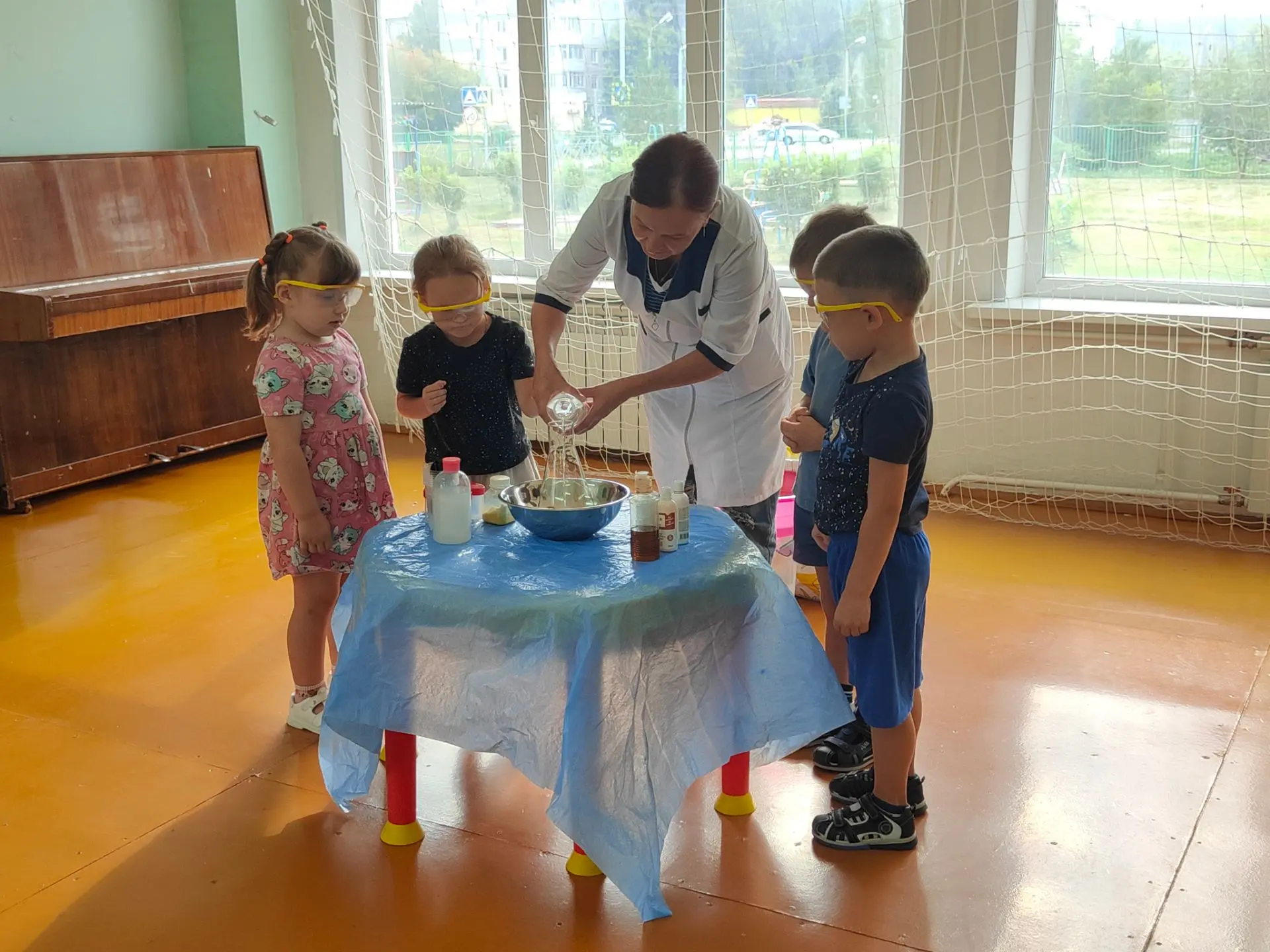 В нашем детском саду прошло научное шоу, направленное на привитие детям интереса к наук...