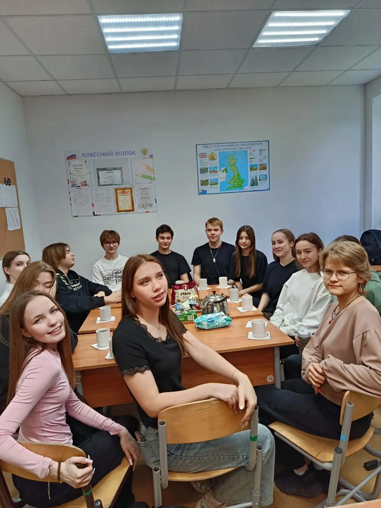Знакомство с культурой страны изучаемого языка — это не только изучение неправильных гл...