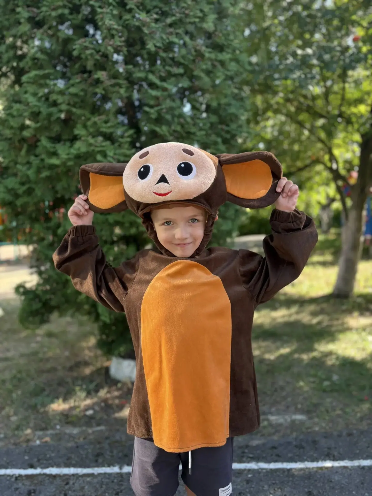 Сегодня свой праздник отмечает самый ушастый друг детства — Чебурашка! 🥳