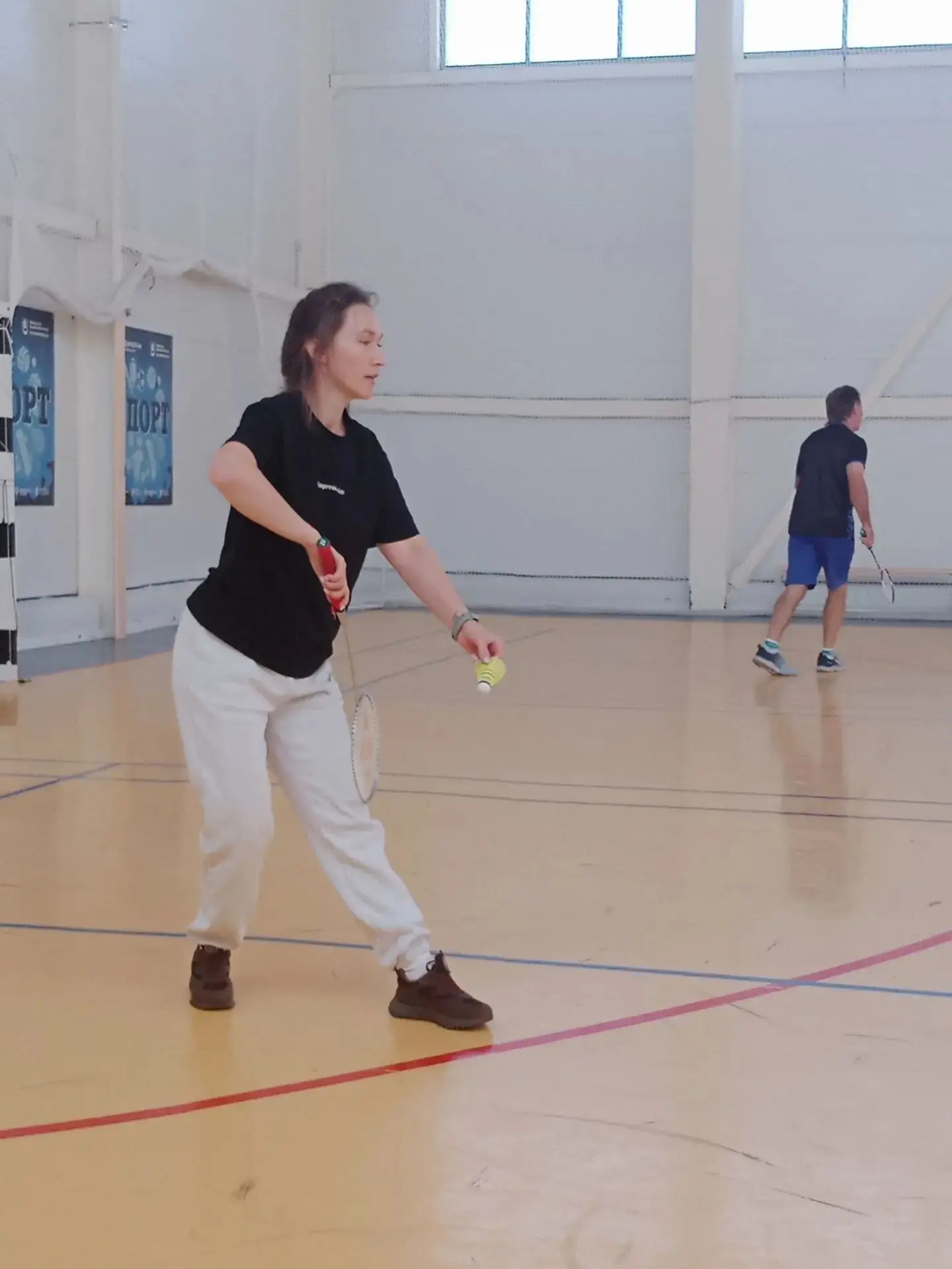 Крутое времяпровождение, наш первый опыт в игре бадминтон 🏸