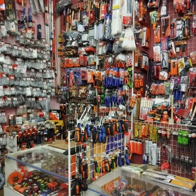 Магазину "Всё для Дома" требуются продавцы в отделы сантехники, красок и инструмента.