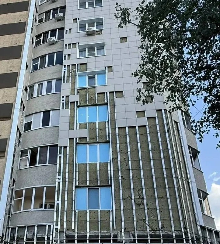 Специалисты продолжают обследовать дома, пострадавшие после вчерашней атаки