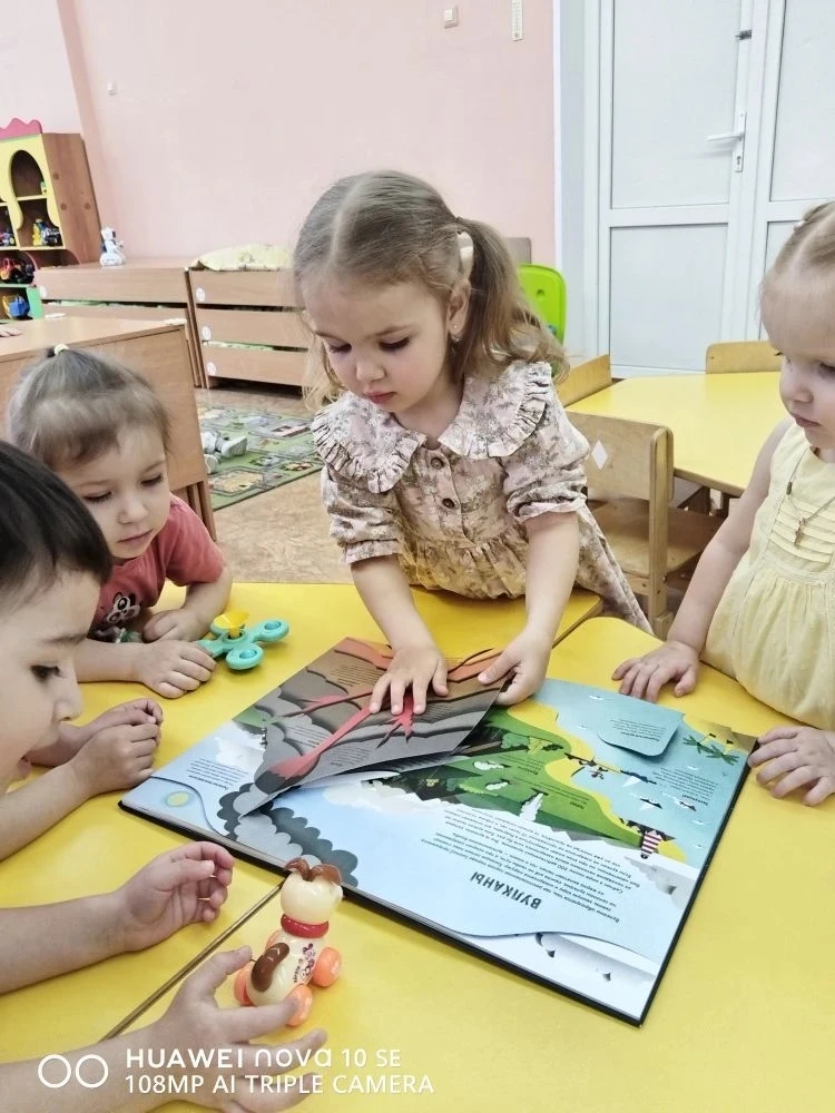 🚀 «Космическая Пасха» — взлёт разрешён! 🐣✨ В наших дошкольных отделениях прошёл необычный краткосроч