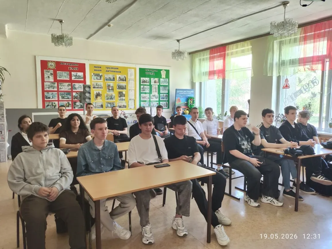 Безопасность на дорогах❗️🚦  Студенты группы 2516 МА сегодня стали участниками важного мероприятия в 