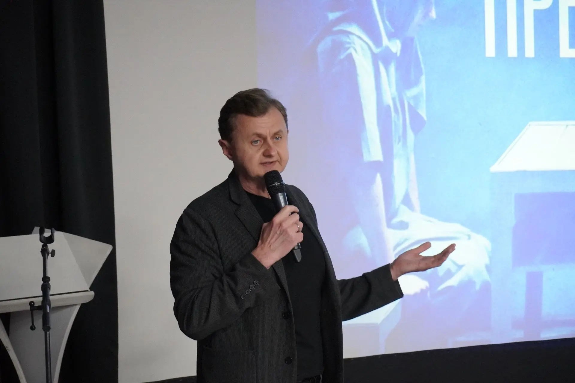 📹В Барнауле продолжается работа по профилактике правонарушений среди подростков  Сегодня, 14 апреля,