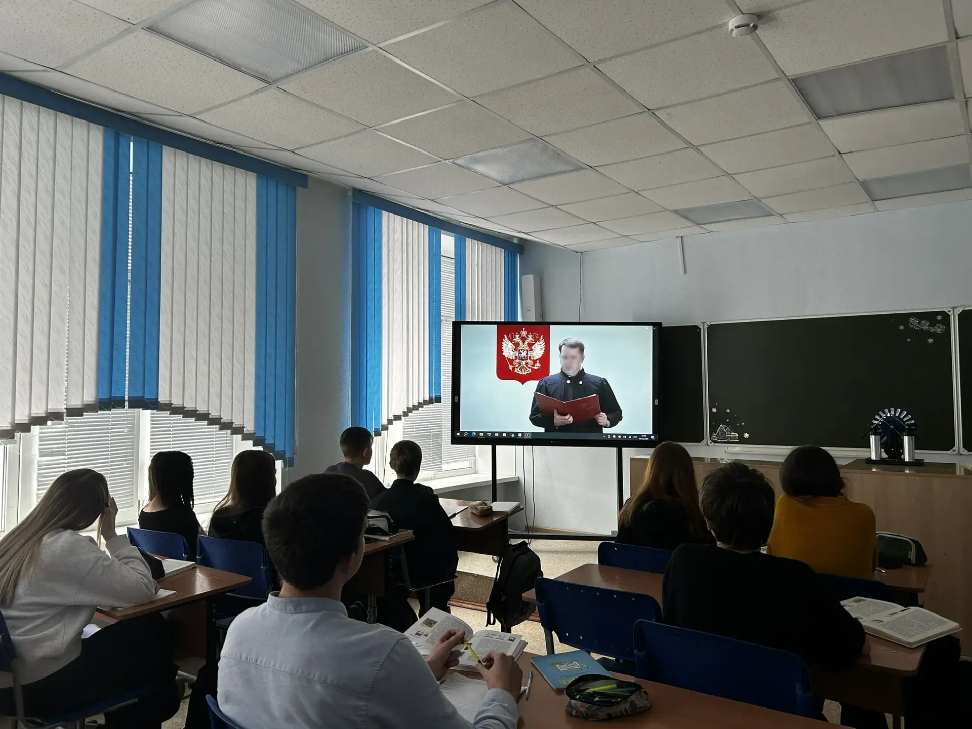 В нашей школе прошел важный просмотр видеоролика, посвященный профилактике преступности среди несове