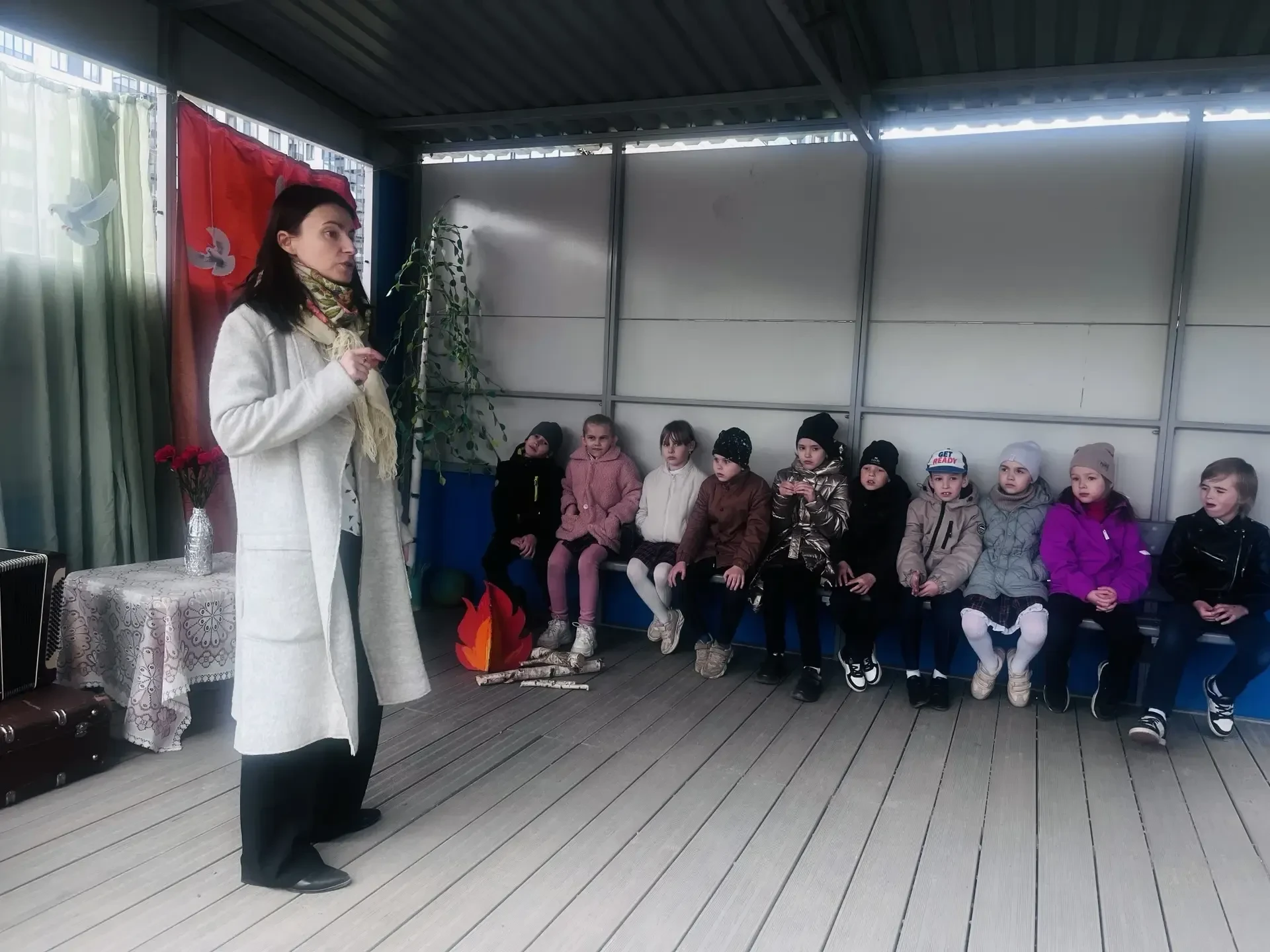 Вторая часть – "Квест-игра" – превратила праздник в увлекательное приключение. Пять команд юных отпр