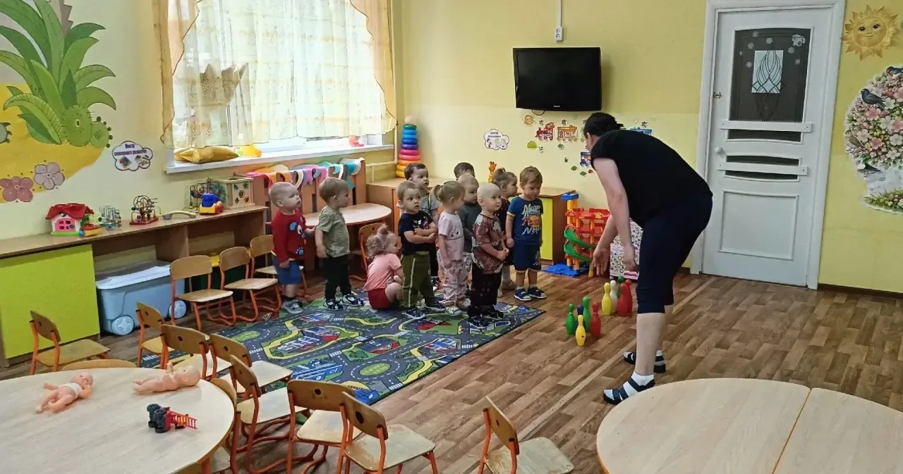 💥 Быстрее! Выше! Сильнее! 

Вчера самые маленькие дошколята покоряли новые вершины. 

💫 Ребята нос