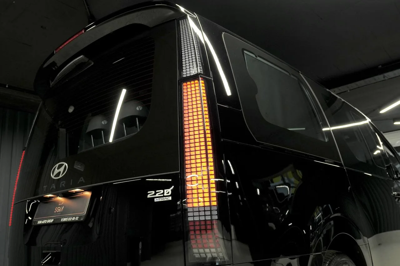 🚐 Hyundai Staria Luxury 2026. Главное преимущество – то, как она едет

Минивэн весит больше двух то
