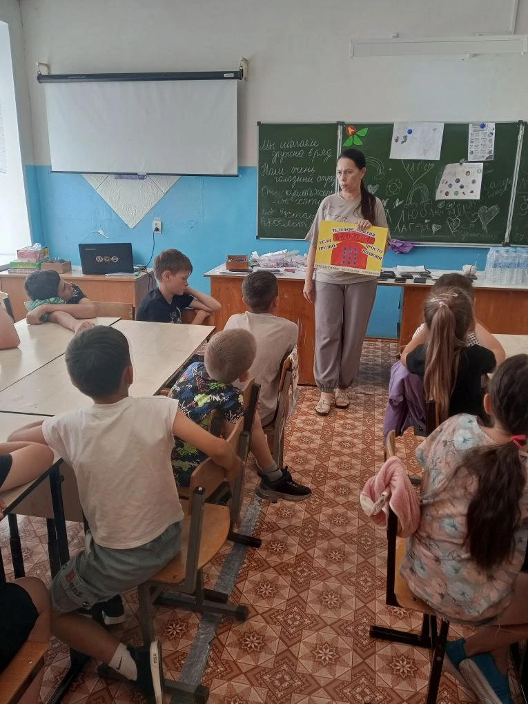 Дети говорят телефону доверия "Да!". В пришкольном лагере «Йолдыз» прошла акция "Телефо...