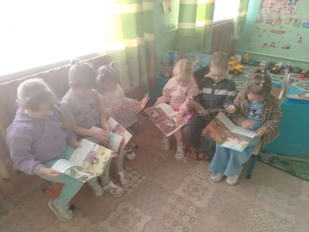 День чтения сказок Шарля Перро.