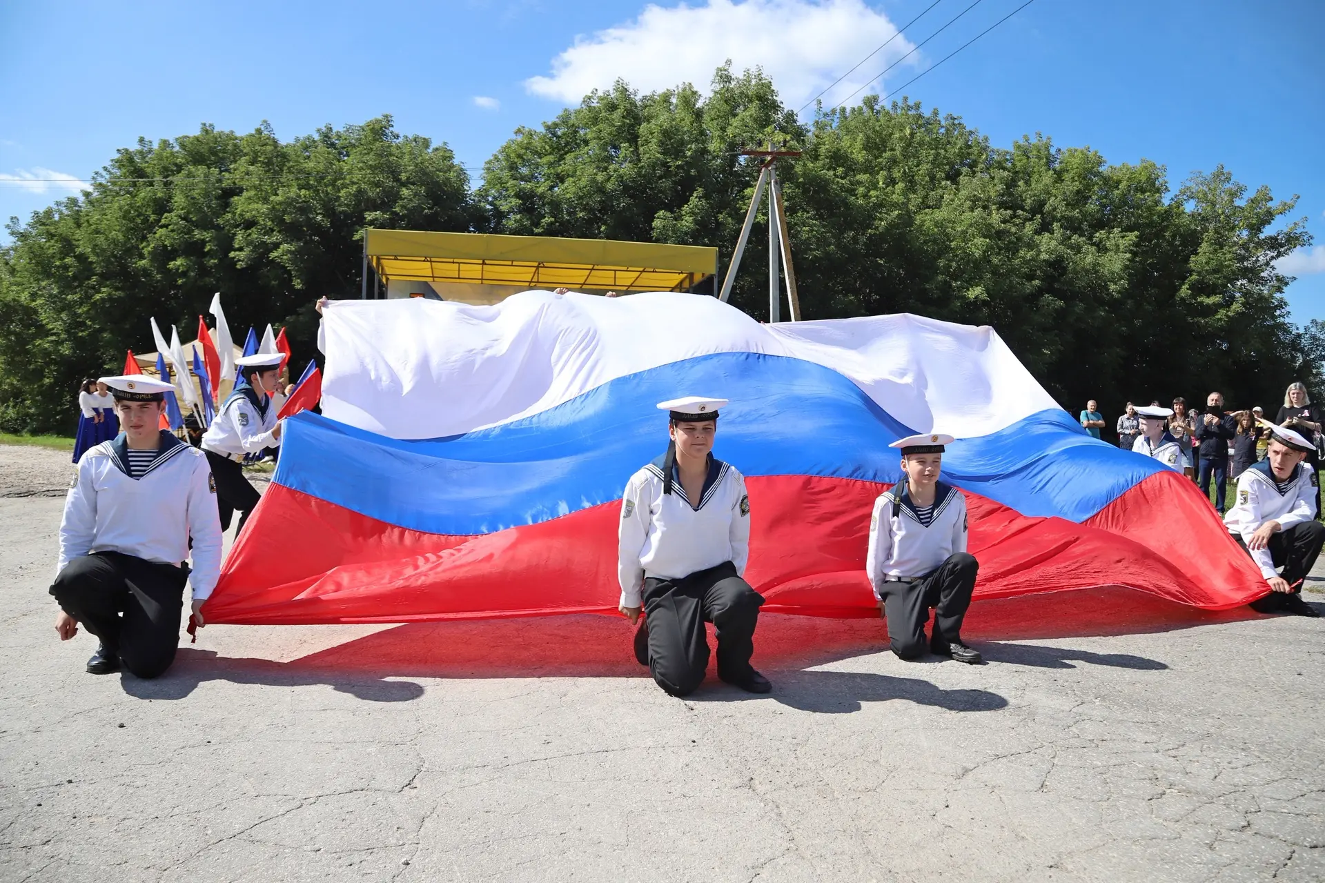 🇷🇺 В Дединово отметили День Государственного флага!