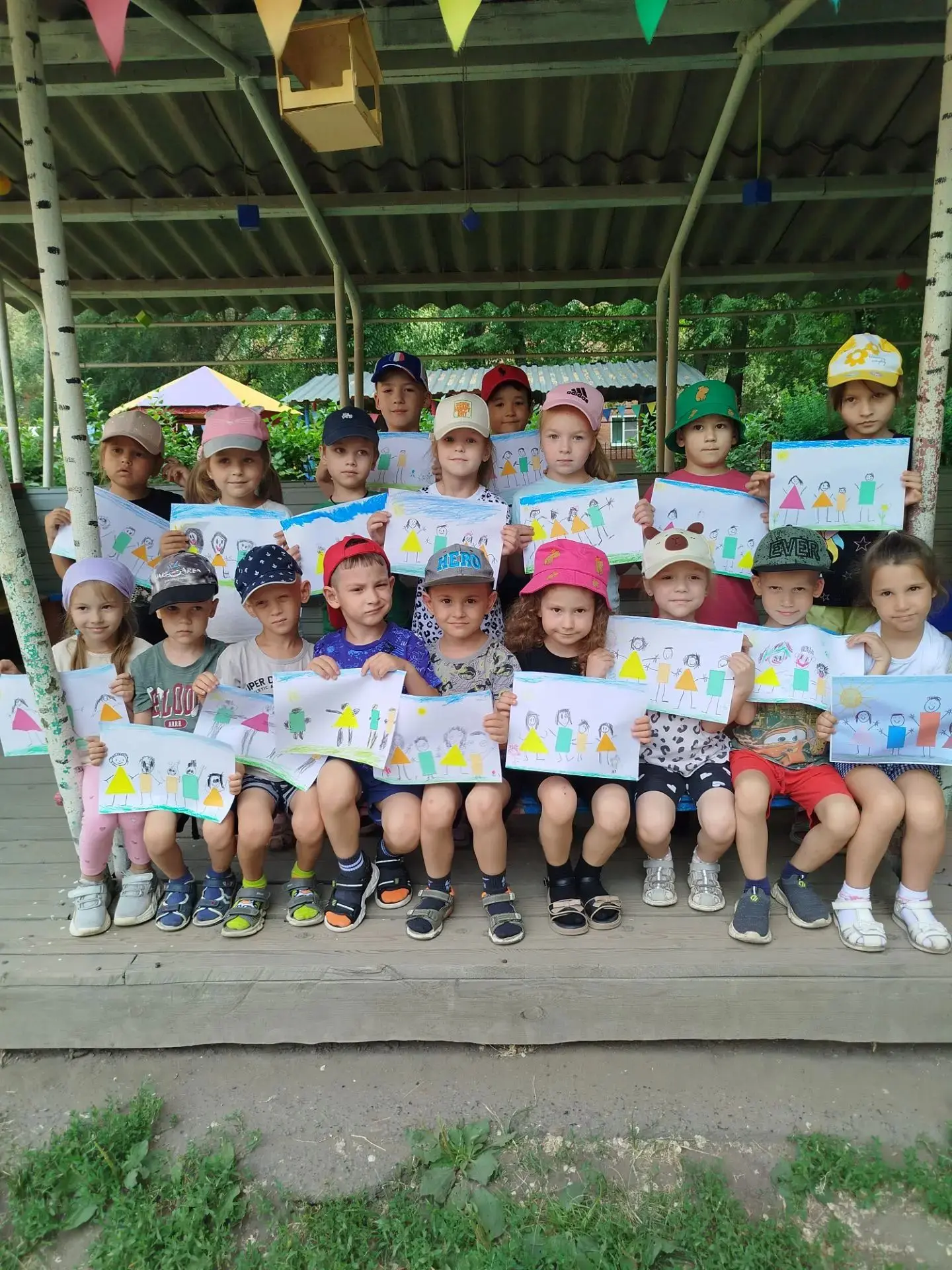 🎉 Группа «Почемучки» поздравляет всех с Днём семьи, любви и верности! 🎉