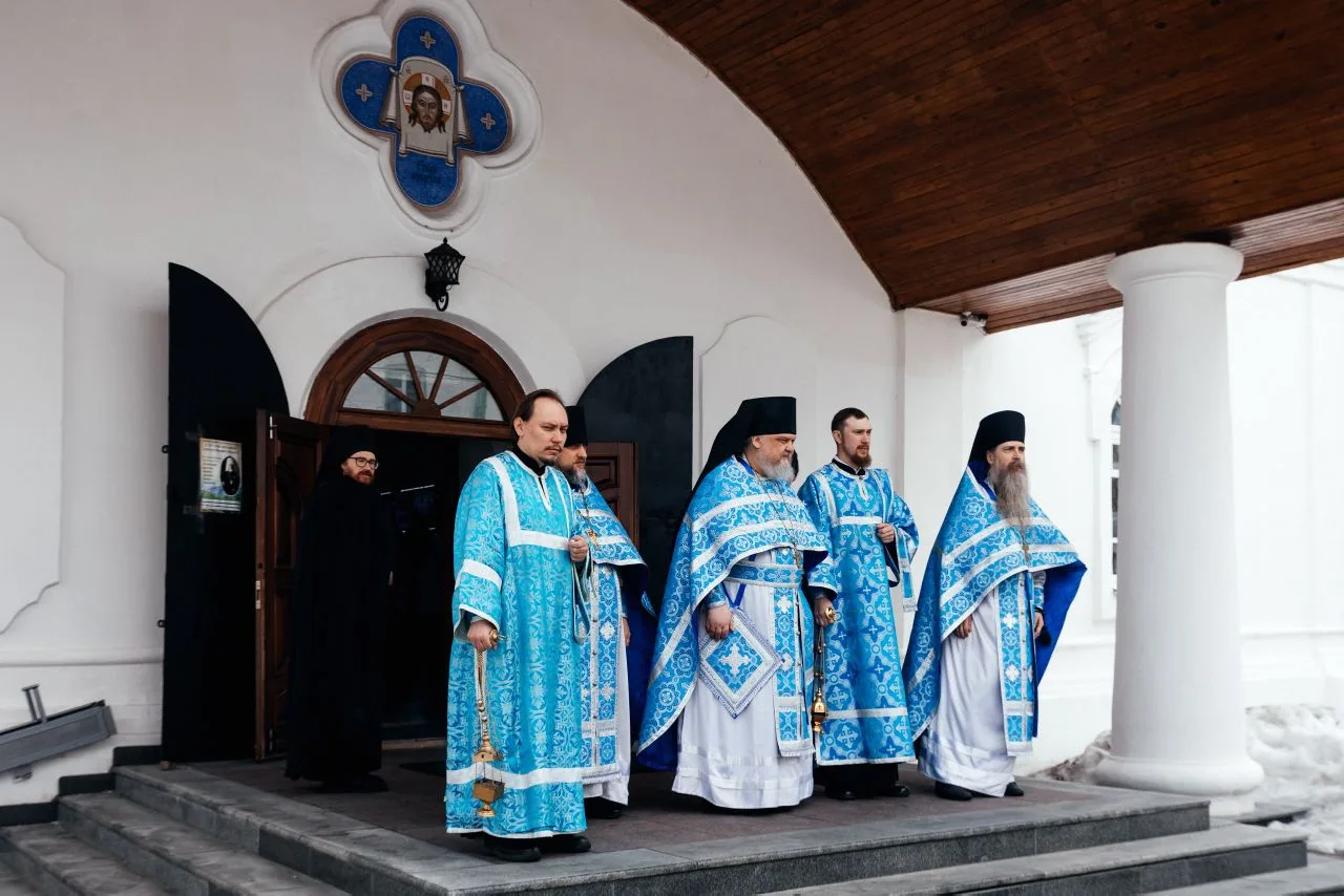 Мощи святителя Макария (Невского) прибыли в Богородице-Алексиевский монастырь