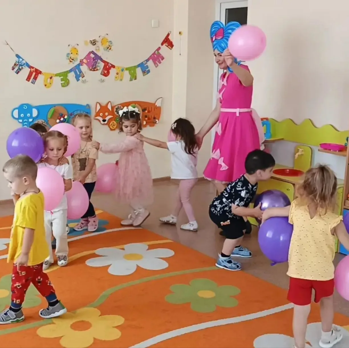 🎉 «Карамелька в гостях у малышей!» 🎉