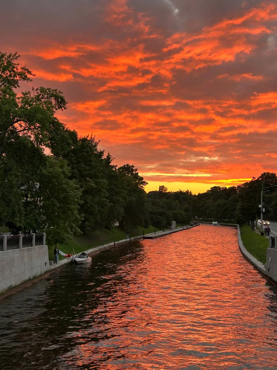 😍 Красивый закат в небе над Петербургом