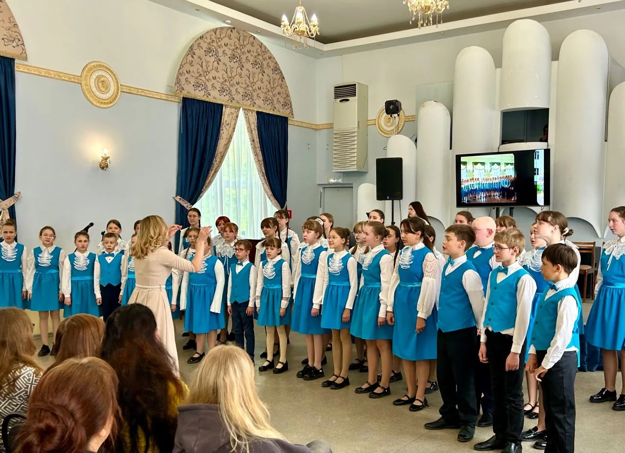🎭 «Созвездие талантов»: как прошёл отчётный концерт нашей школы!

В стенах нашей детской школы иску