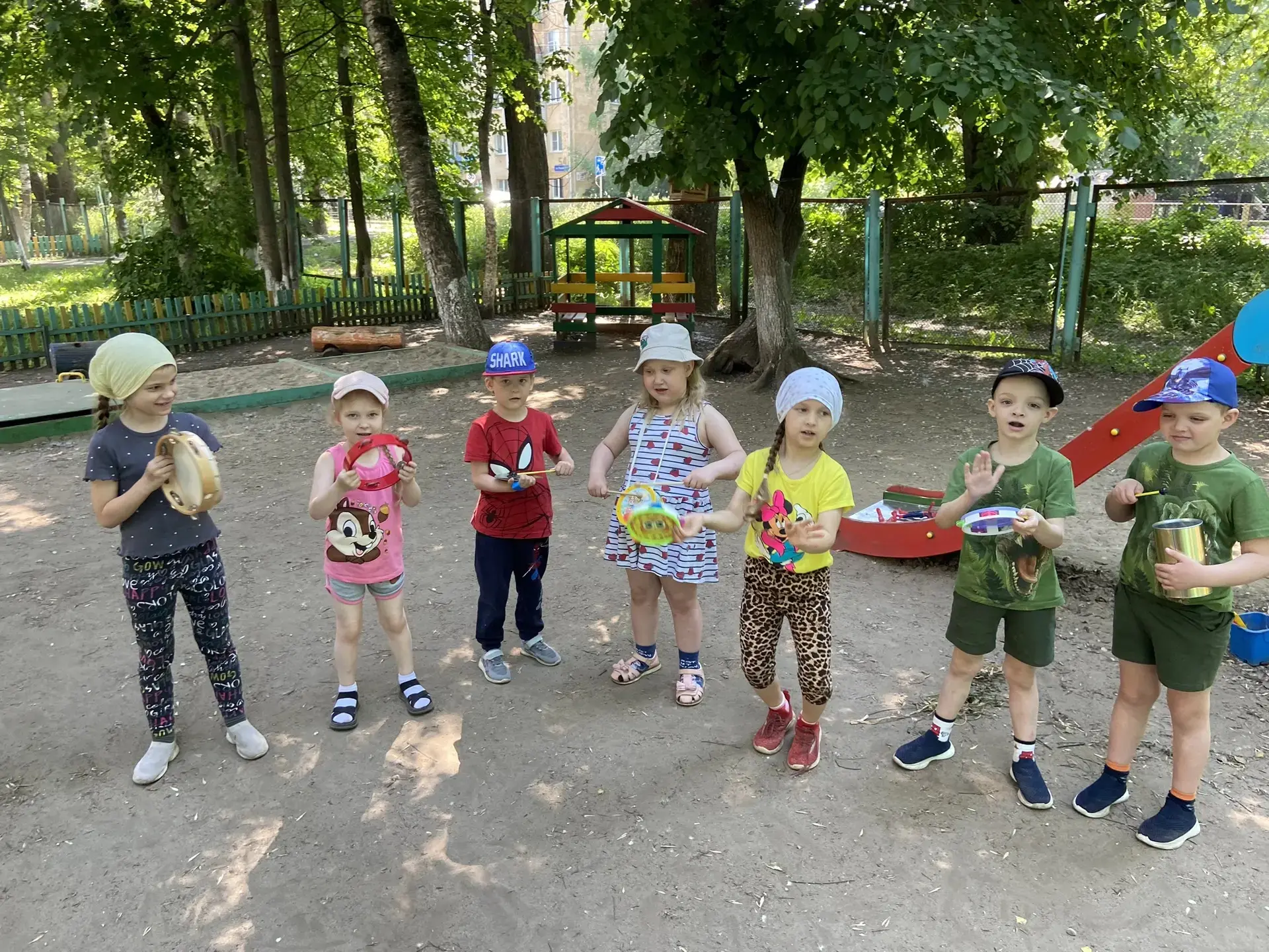 🥁 Сегодня в нашем детском саду — День барабана и бубна!

Ритм, музыка и море энергии! Ребята узнали