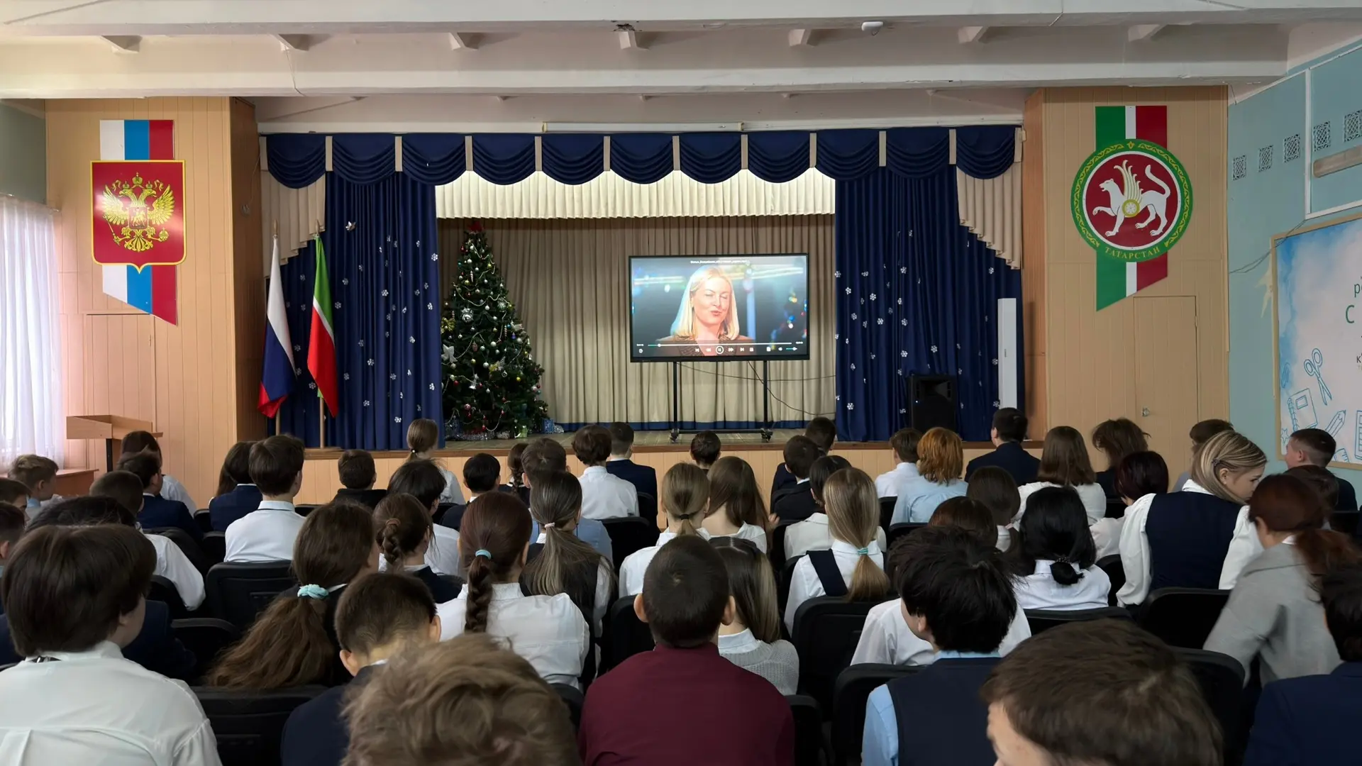 🎬Киноурок «Волшебники»  В рамках проекта «Киноуроки в школах России» советник директора по воспитани