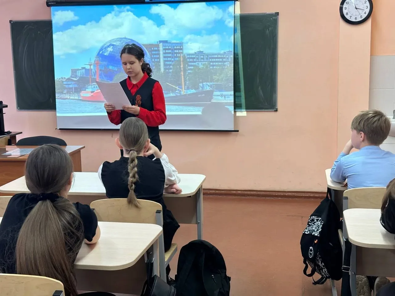 "Дети пишут: литературная гостиная, посвященная 80-летию образования Калининградской области"   6 ма
