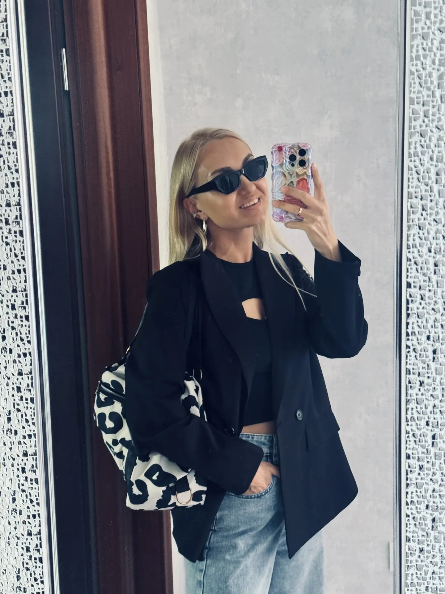 🖤😎