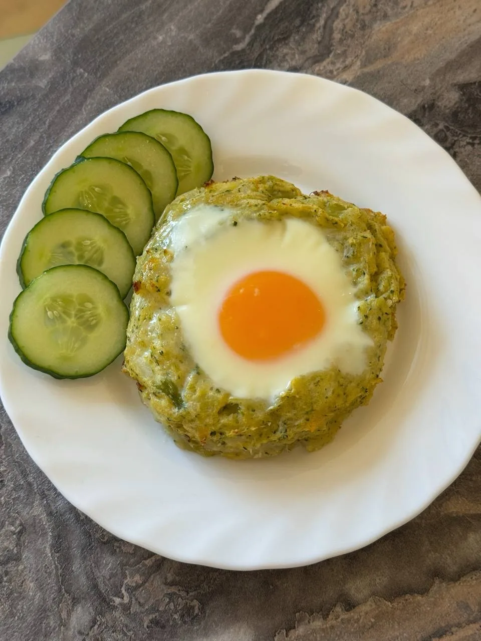 Реанимируем вчерашнее пюре и делаем его сбалансированным по БЖУ🥦🥚