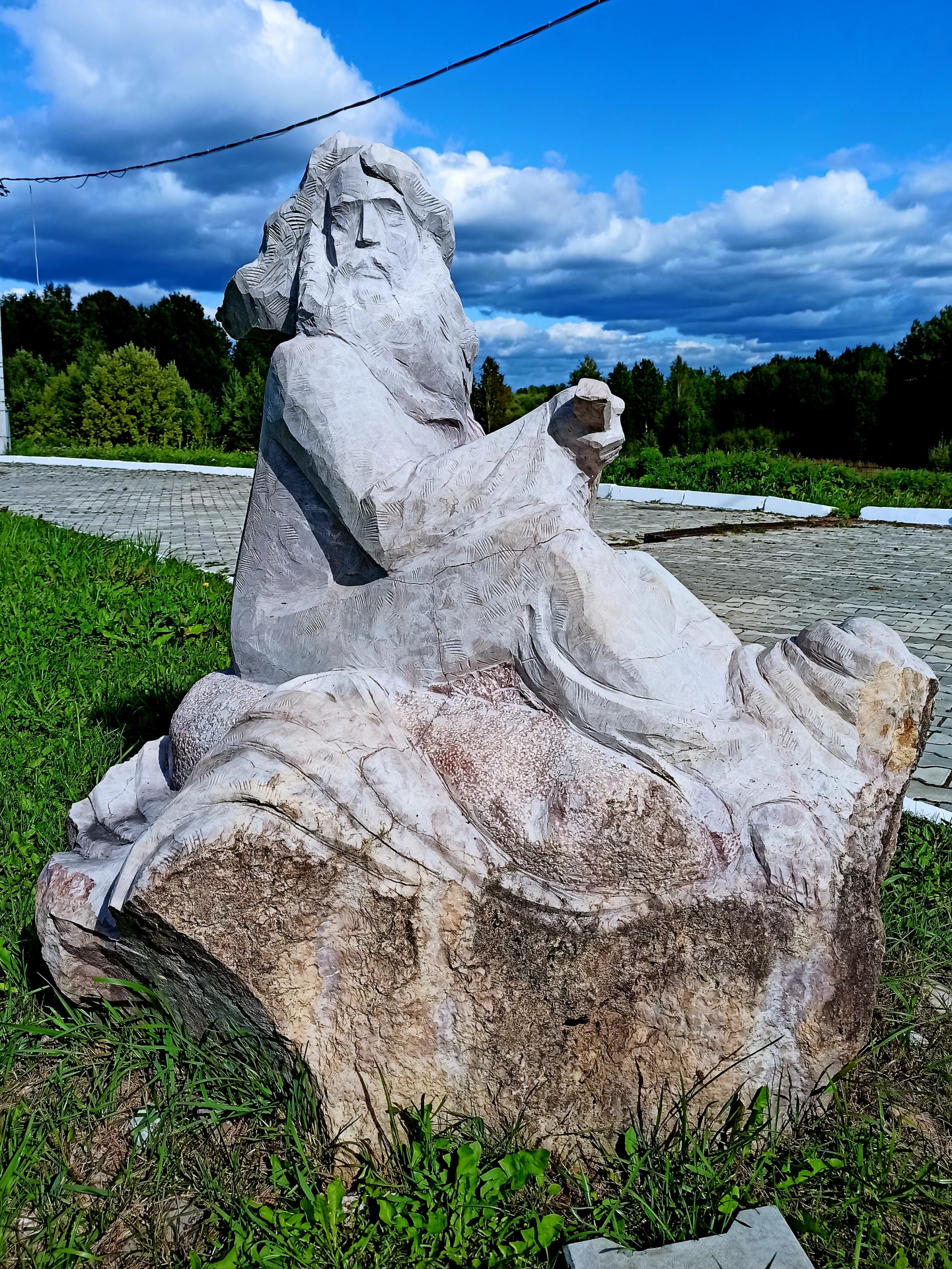 «Стефан Пермский плывёт на камне» (с. Ыб, Республика Коми).