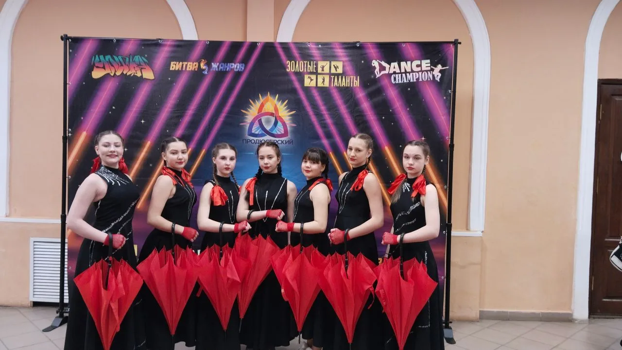 Всероссийский многожанровый конкурс талантов «ЗОЛОТЫЕ ТАЛАНТЫ»
(Продюсерский центр «Дарование»).
Поз