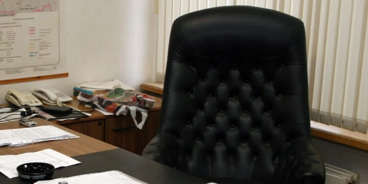 Глава Сызрани Сергей Володченков ушел досрочно, его сменщика выберут в конце октября. Д...