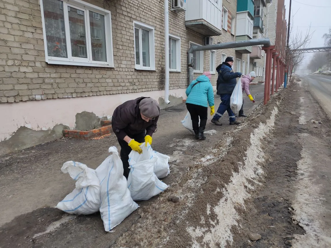 В рамках месячника по благоустройству территории города МКП Водоканал принял участие в ...