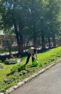 Трудовое лето в самом разгаре
 
Лето — время активных действий. 240 школьников нашего города уже усп