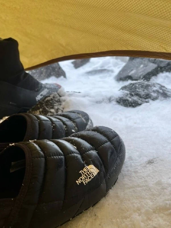 Твои ноги заслужили этот пост: всё про бивачную обувь 👞⛺️