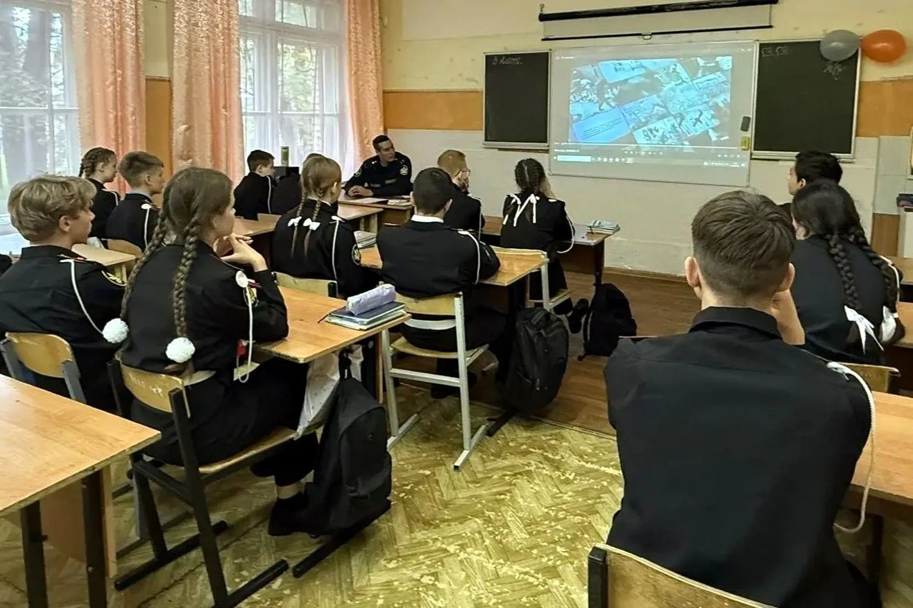 Сотрудники УФСИН России по Республике Коми провели с подшефными кадетами мероприятия, п...