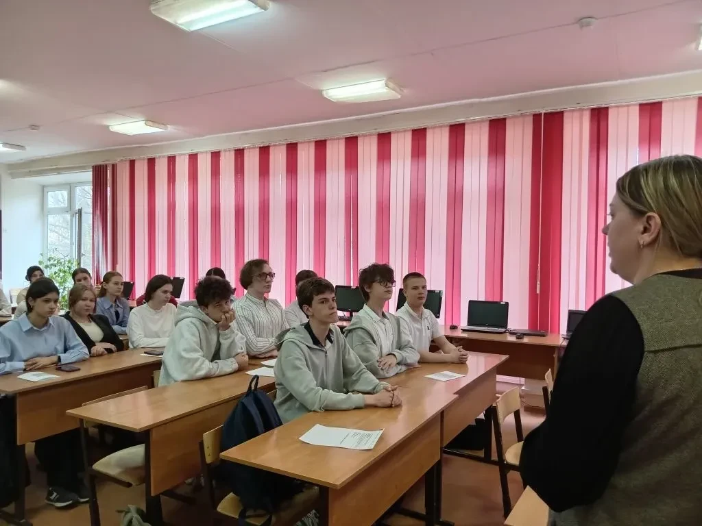 В МБОУ СШ №11 г.Волгодонска провели уроки занятости, которые помогут выпускникам сориентироваться на