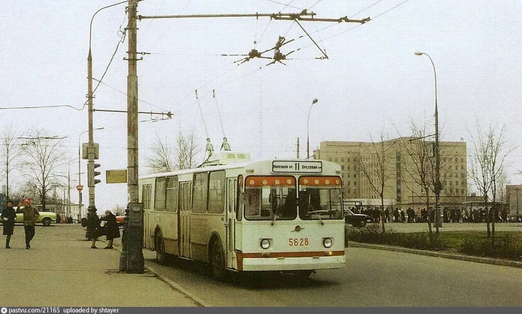 Проектируемый проезд № 3888. У станции метро «Каширская» 1982–1983