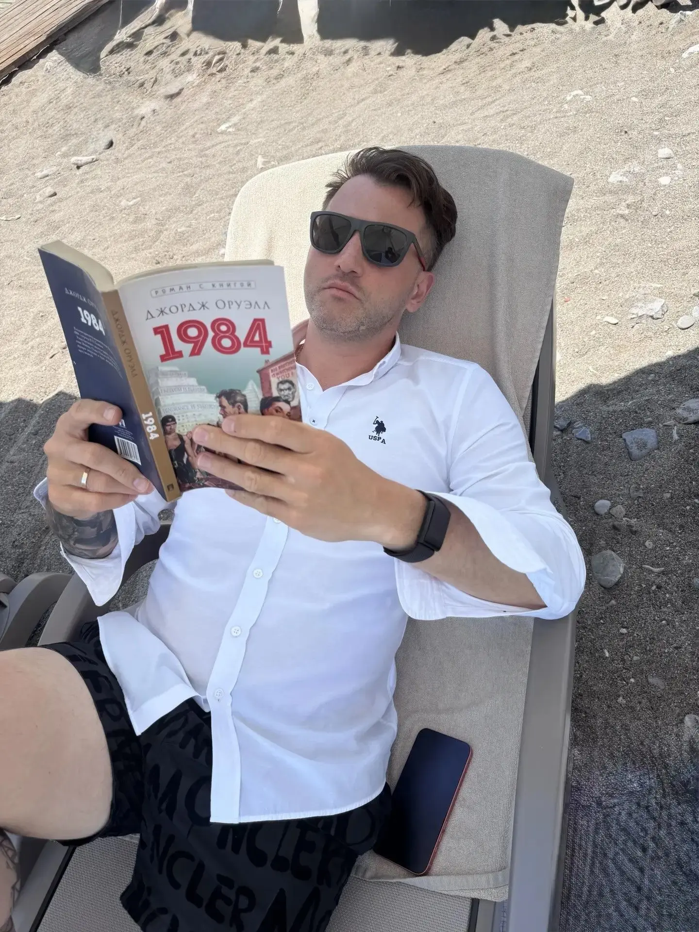 Взял небольшую паузу и уехал в отпуск 🌴
Решил сменить обстановку и немного замедлиться, отвлечься о