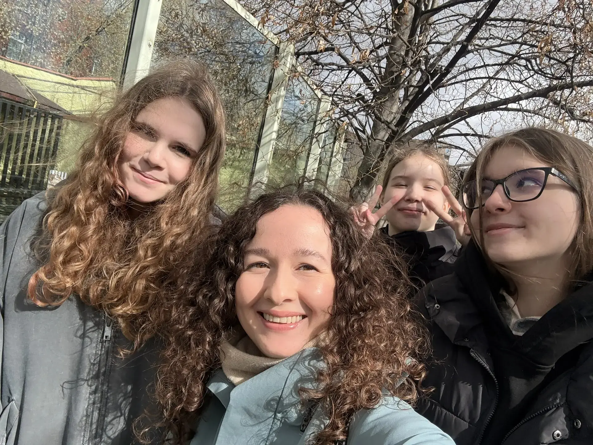 🐼 Юные биологи побывали в Московском зоопарке!   🌿Во время весенних каникул участники биологического
