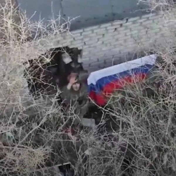 🇷🇺 Один против троих. Без единого выстрела.

Во время освобождения Гришино бойцы группировки войск