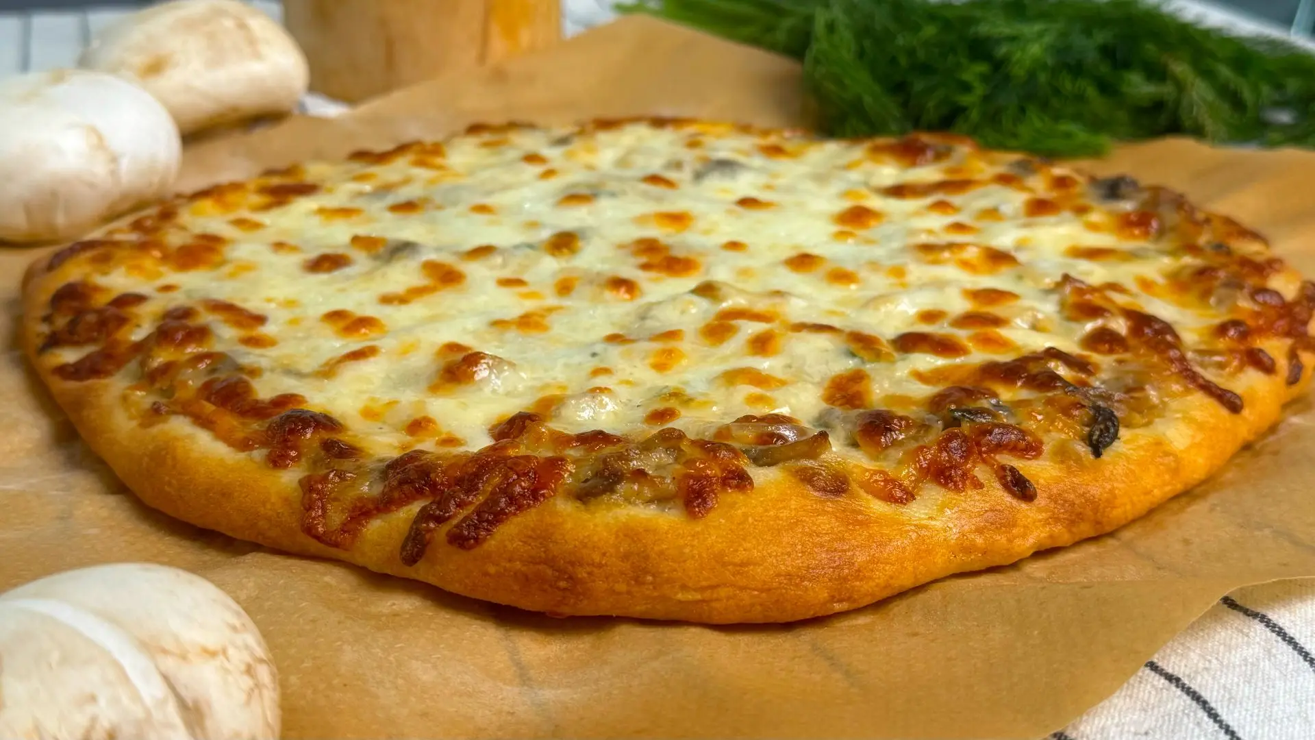 Забудьте про доставку! ПИЦЦА "Жюльен" , самая ВКУСНАЯ пицца на тонком тесте!  Готовьте тарелки побол