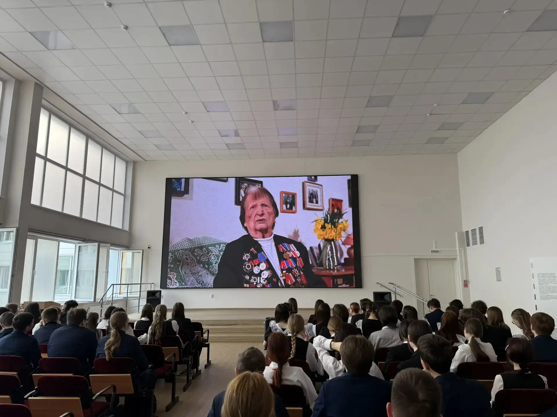 Сегодня во всех школах города в рамках цикла «Разговоры о важном» и при поддержке партийного проекта