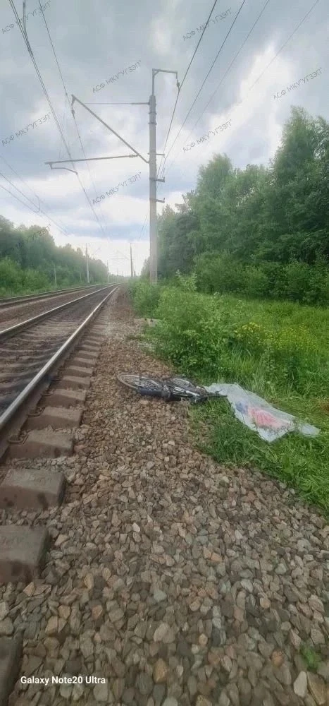 Поезд сбил ребенка в Краснокамском округе 

15.06.2026 около 18 часов около д.Хухрята поезд сбил реб