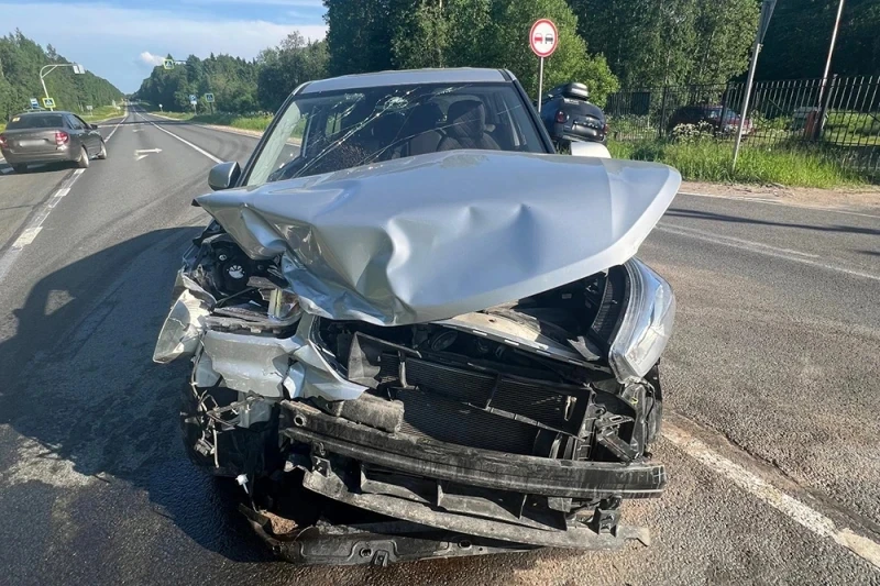 В Приморском округе в ДТП пострадали двое, включая 4-летнего ребёнка

14 июня около 15:20 на 35-м км