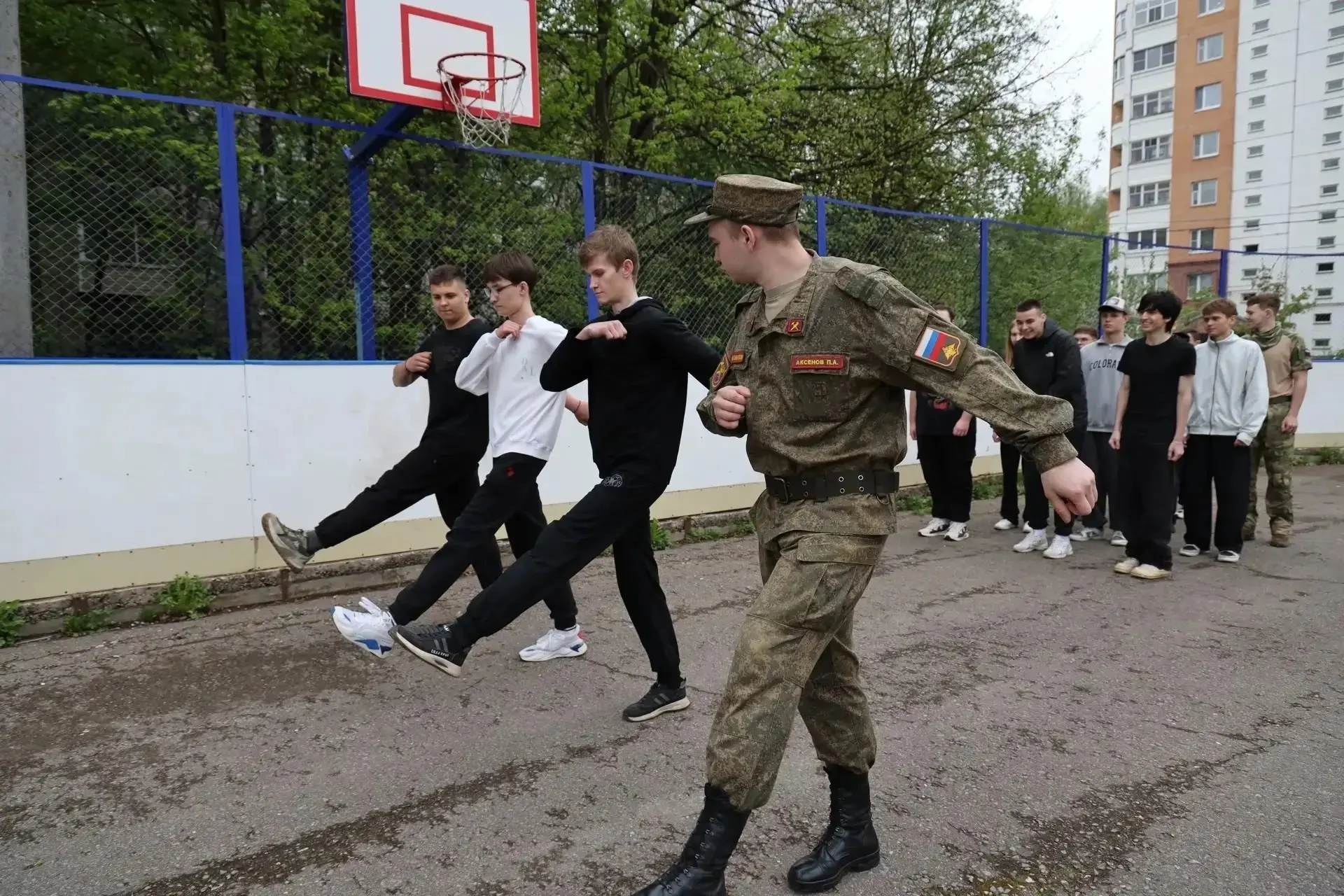 🇷🇺 Старт военных сборов: курс на мужество и дисциплину!    У студентов 2-го курса Звенигородского фи