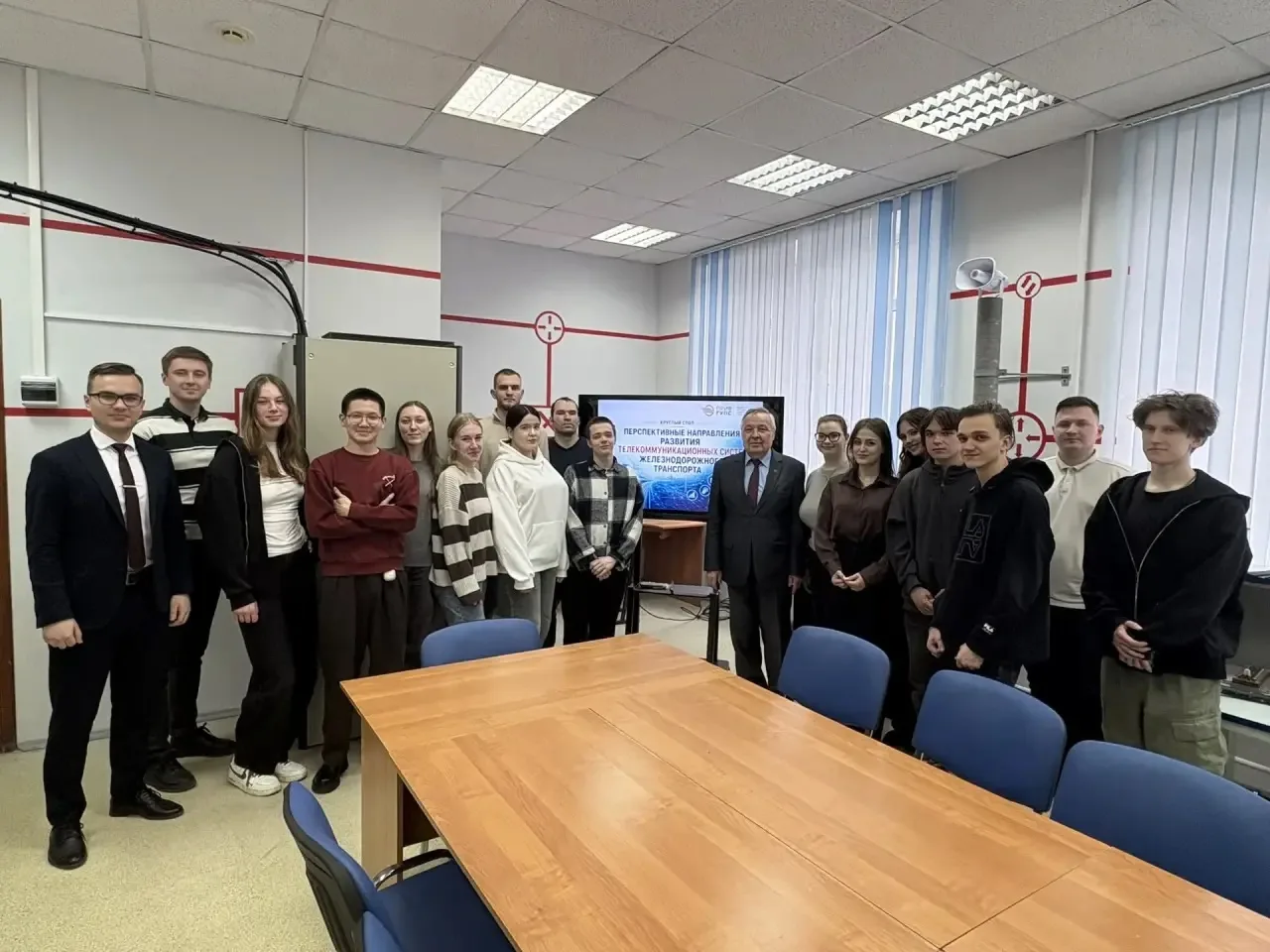 🎓 В рамках форума «Дни студенческой науки» на кафедре «Автоматика, телемеханика и связь на железнодо