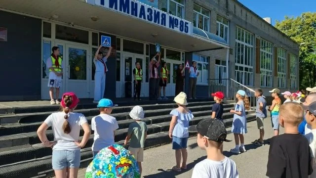Утро в «Солнышке»: зарядка, линейка, грамоты и безопасность День начался активно! Сначала — бодрая з