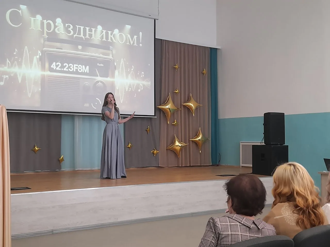 🎉6 марта в нашей школе состоялся общешкольный праздничный концерт, посвященный Международному женско