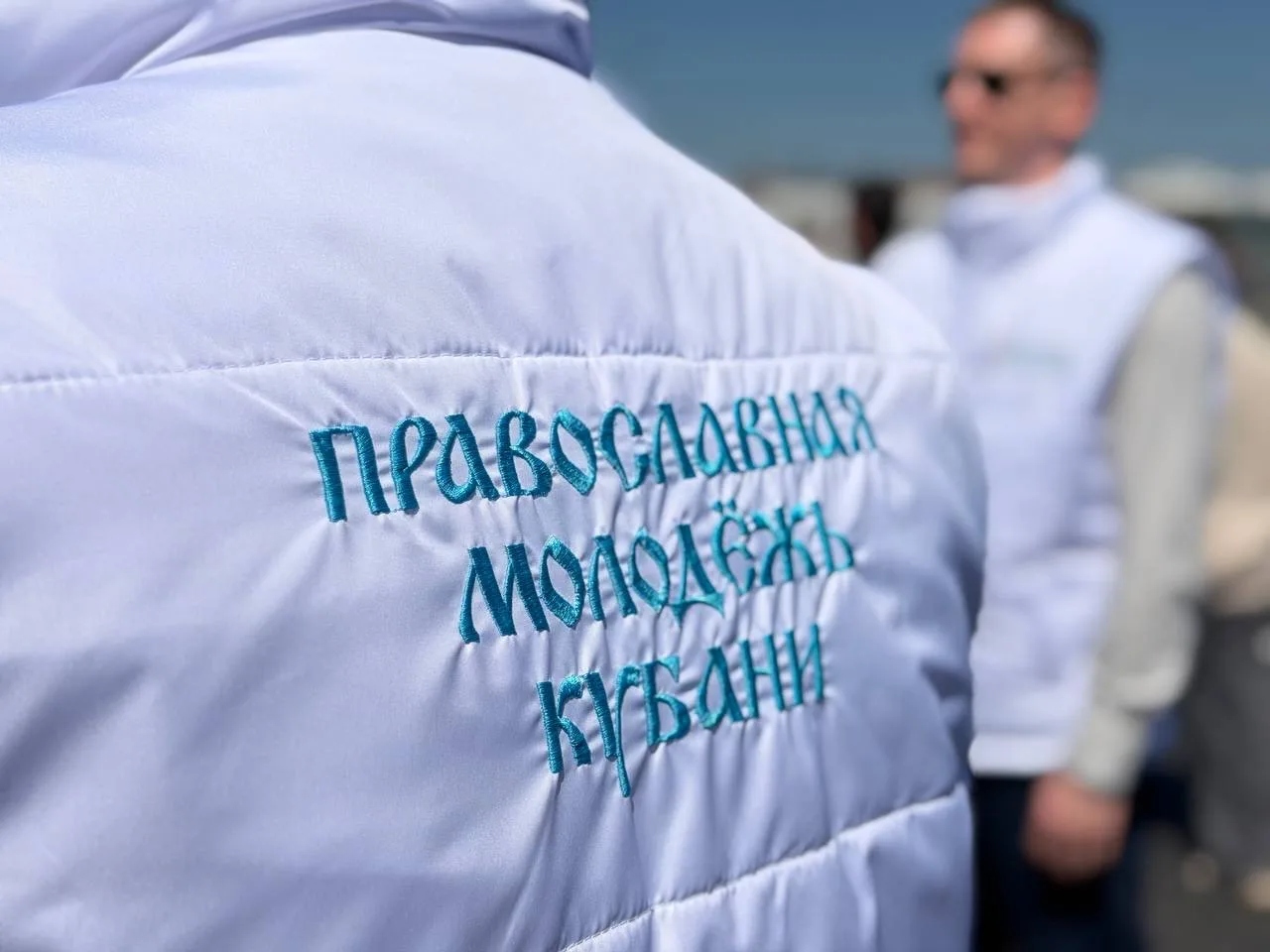 ☦️Молодежь Кубани приняла участие в торжественном богослужении в станице Динской с участием Патриарх