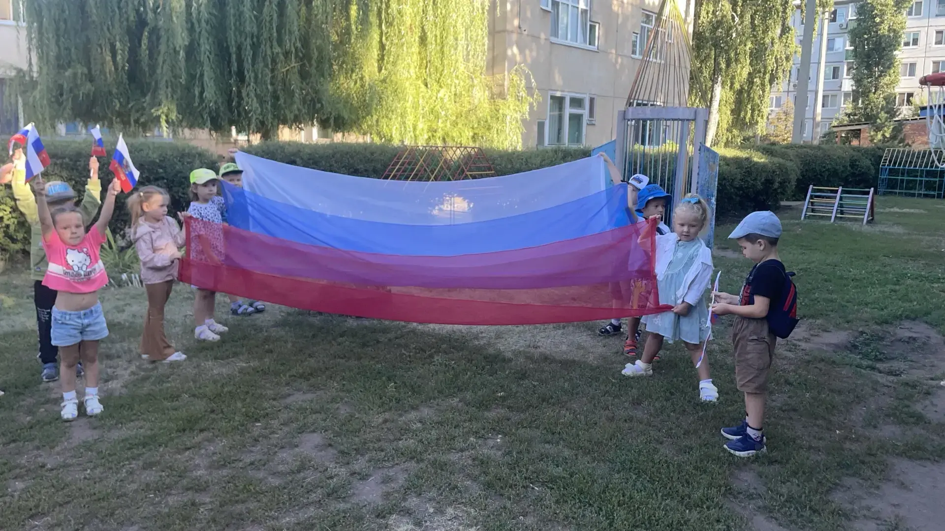 🤍💙❤️ В канун празднования Дня Государственного флага Российской Федерации в нашем дет...